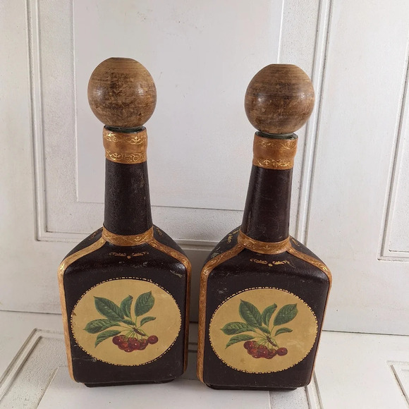 Rustic Bottles Genuine Leather Vined Fruit Design - Picture 6 of 10